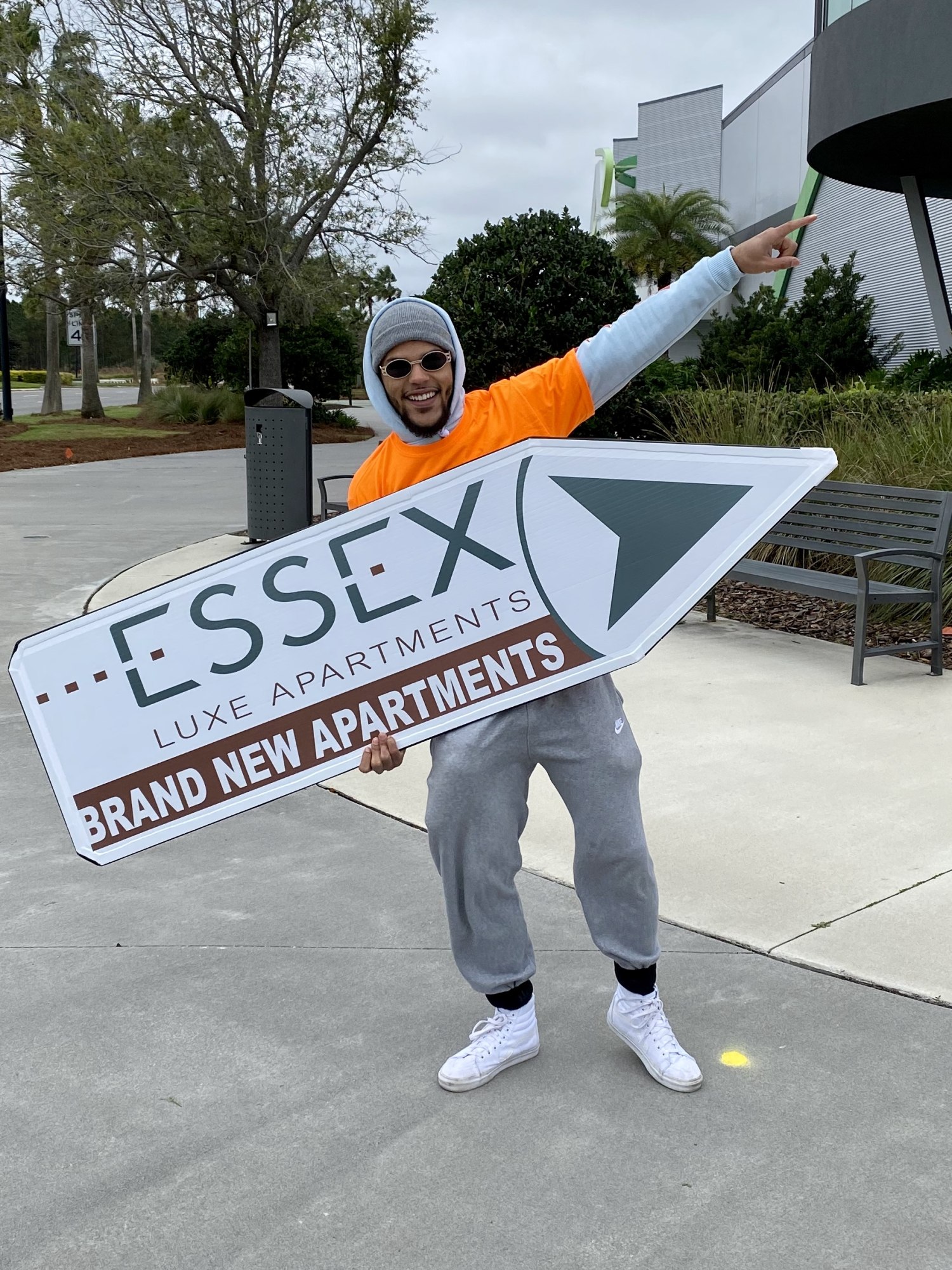 The Best Sign Spinners in Florida | Miami | Fort Lauderdale | Tampa | Naples | Fort Myers | Orlando | Lake wood Ranch | Sarasota
