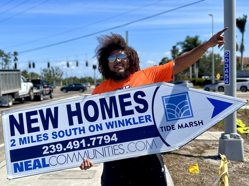 Sign Spinners aka The Spinjas in Miami, Florida | Fort Lauderdale | Tampa | Naples | Fort Myers | Orlando | Lake wood Ranch | Sarasota