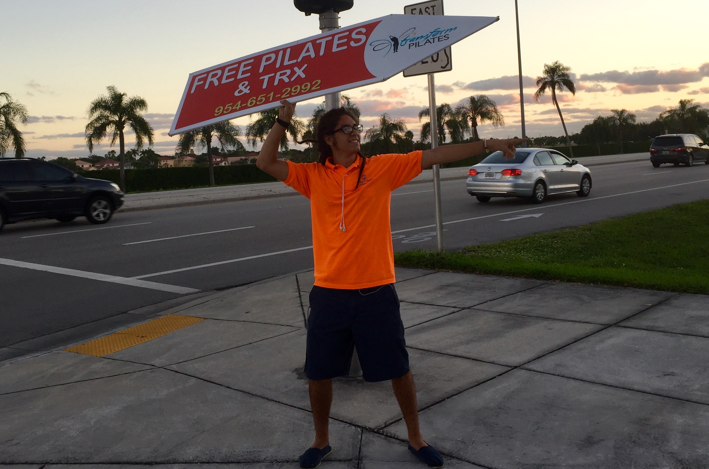 Sign Spinners in Fort Lauderdale, Jupiter and Port St. Lucie