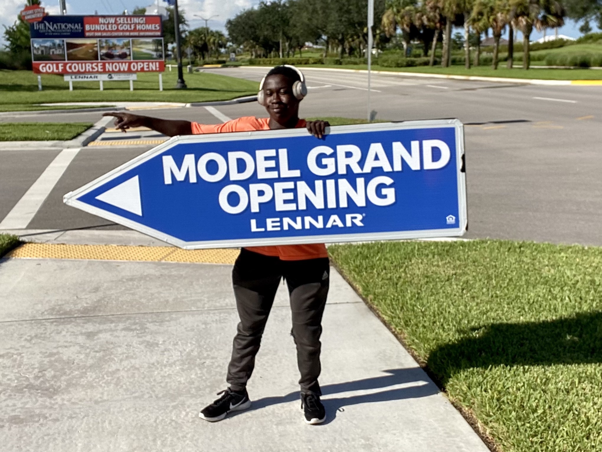 Sign Spinners for Lennar