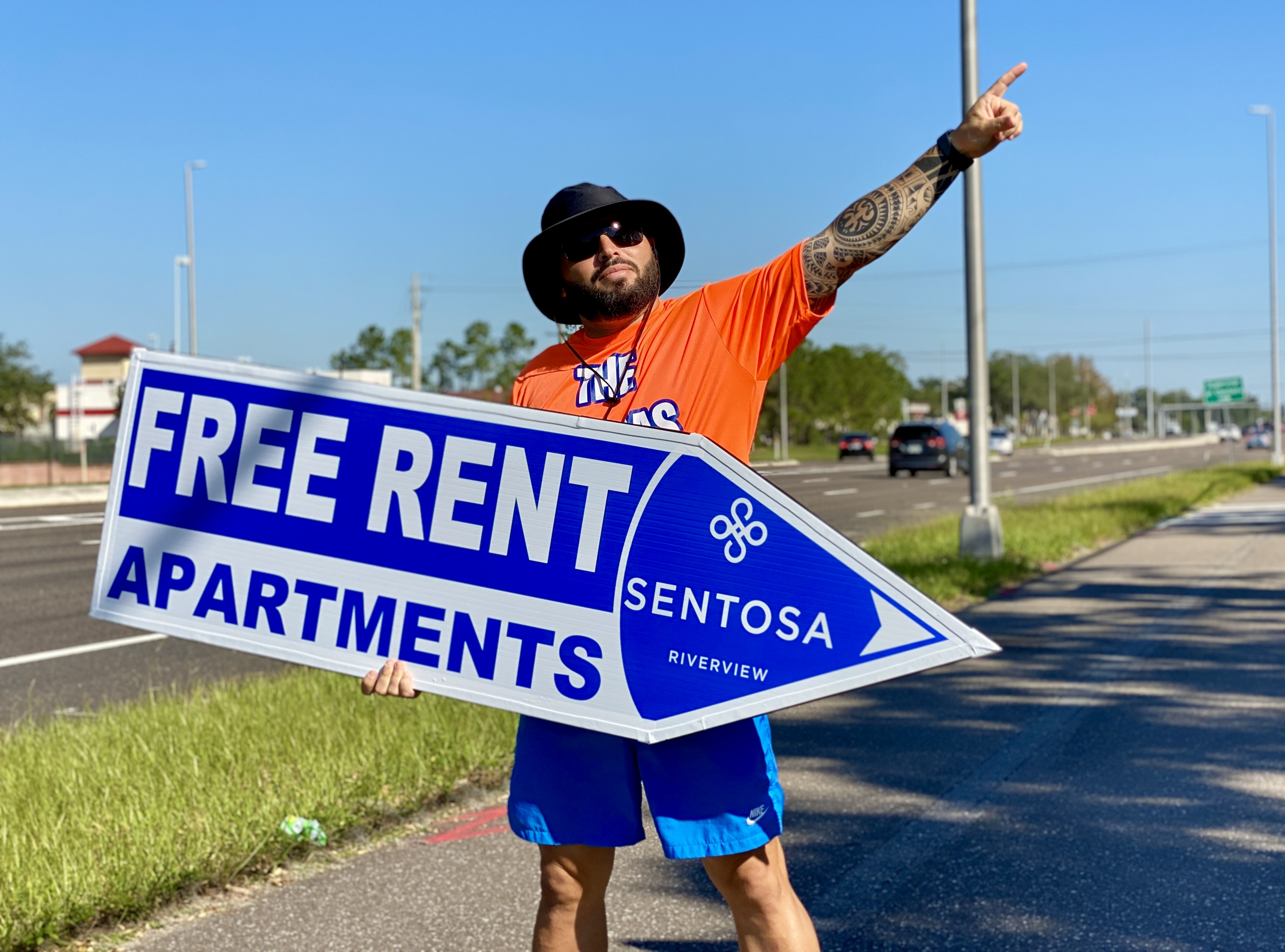The Sign Spinners in Sarasota FL for Sentosa Apartments