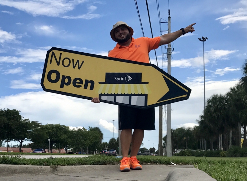 Sign Spinners | Sprint Wireless Fort Myers FL